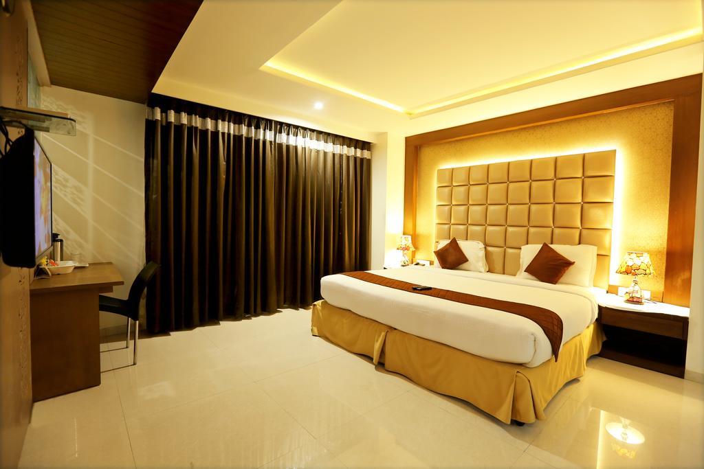 Hotel Sitara Grand Miyapur Hyderabad Ruang foto