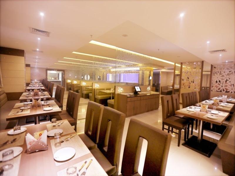 Hotel Sitara Grand Miyapur Hyderabad Bagian luar foto