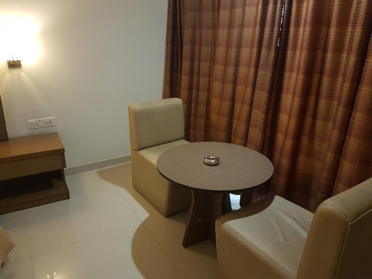Hotel Sitara Grand Miyapur Hyderabad Bagian luar foto