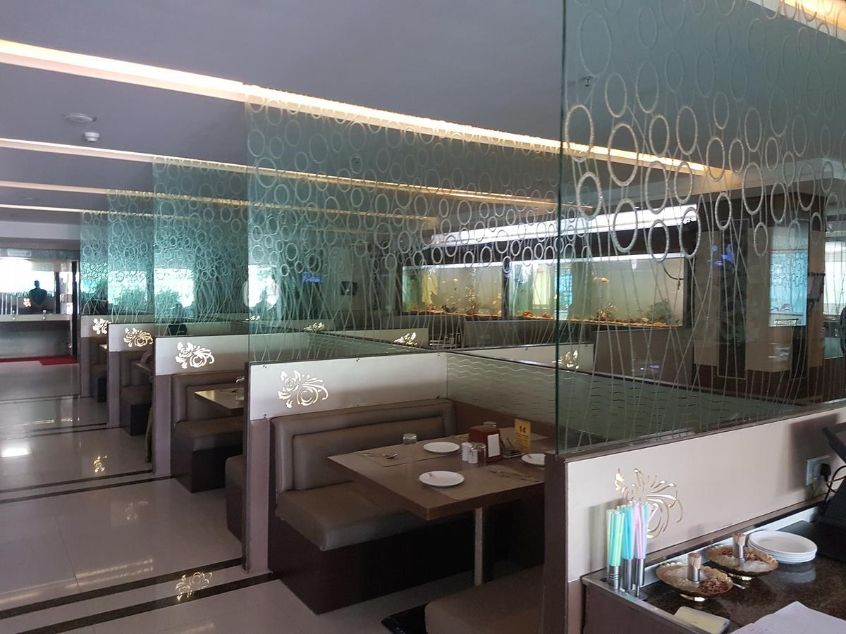 Hotel Sitara Grand Miyapur Hyderabad Bagian luar foto