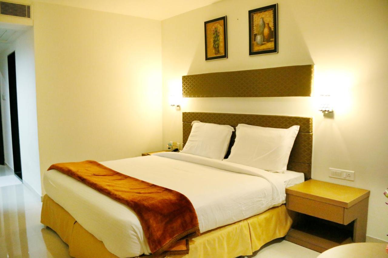 Hotel Sitara Grand Miyapur Hyderabad Bagian luar foto